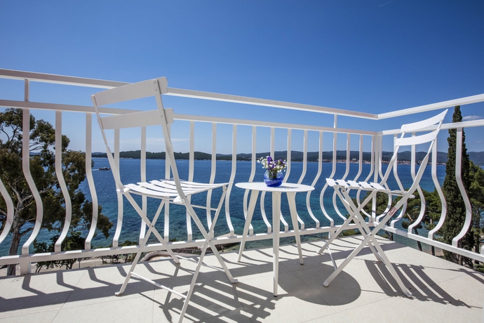 Imagen de la habitación del Hotel Aminess Bellevue. Foto 7