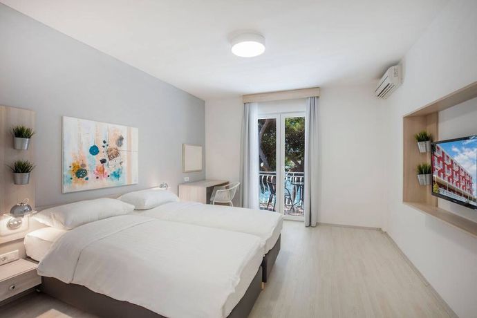 Imagen de la habitación del Hotel Aminess Bellevue Village. Foto 8