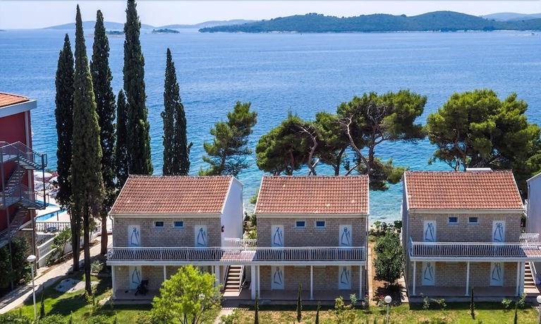 Imagen general del Hotel Aminess Bellevue Village. Foto 2