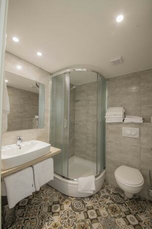 Imagen de la habitación del Hotel Aminess Casa Bellevue. Foto 21