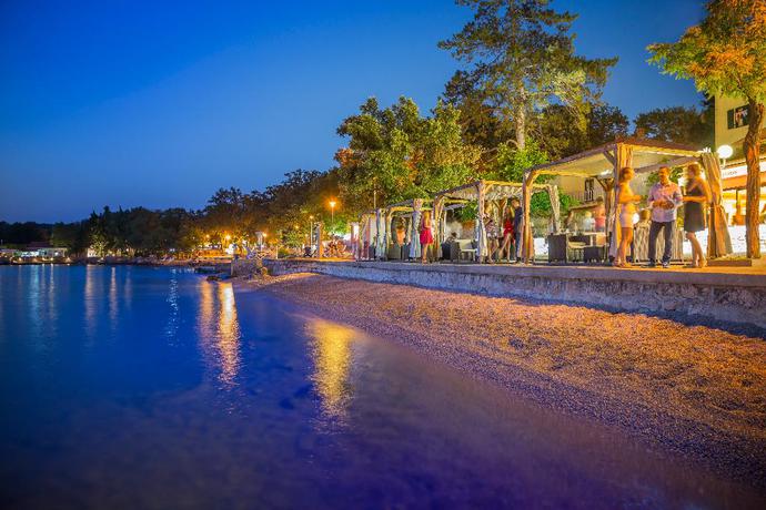 Imagen del bar/restaurante del Hotel Aminess Gaia Green Villas. Foto 17