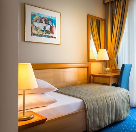 Imagen de la habitación del Hotel Aminess Grand Azur. Foto 6