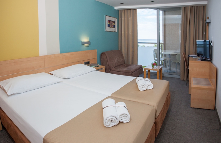 Imagen de la habitación del Hotel Aminess Vival Maestral. Foto 8