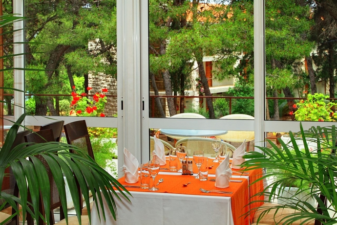 Imagen general del Hotel Aminess Vival Velaris Resort, Brac. Foto 3