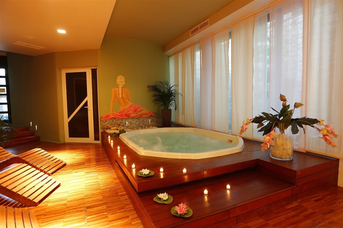 Imagen general del Hotel Aminess Vival Velaris Resort, Brac. Foto 12