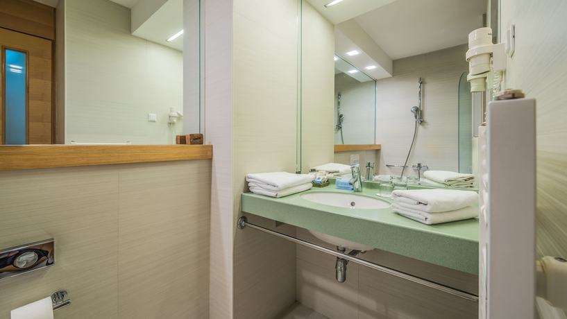 Imagen de la habitación del Hotel Aminess Vival Velaris Resort, Brac. Foto 14