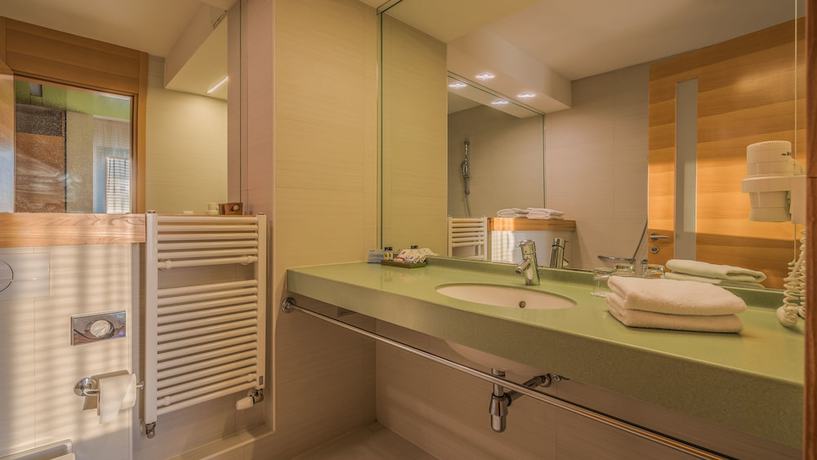 Imagen de la habitación del Hotel Aminess Vival Velaris Resort. Foto 2