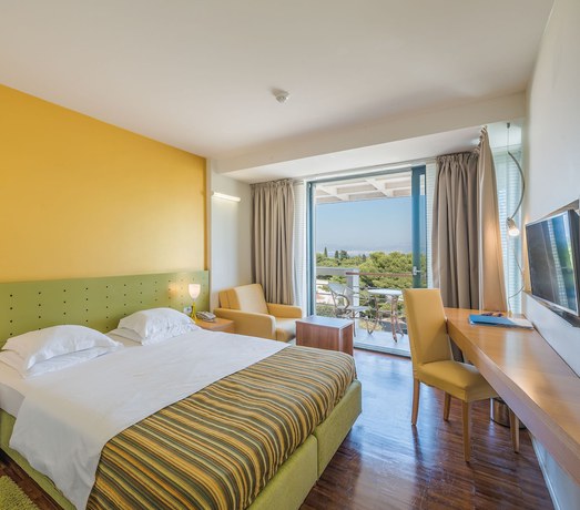 Imagen de la habitación del Hotel Aminess Vival Velaris Resort. Foto 4