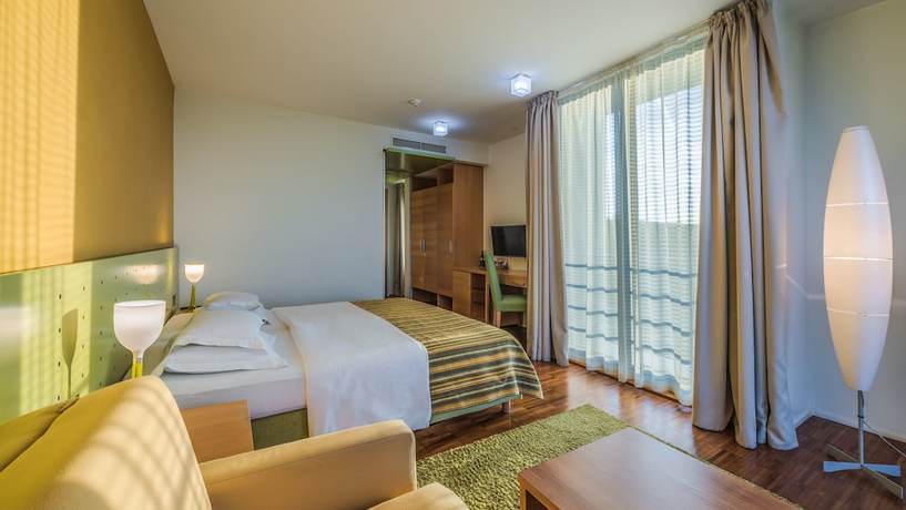 Imagen de la habitación del Hotel Aminess Vival Velaris Resort. Foto 5