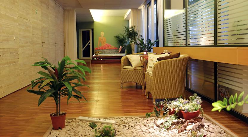 Imagen de la piscina del Hotel Aminess Vival Velaris Resort. Foto 18