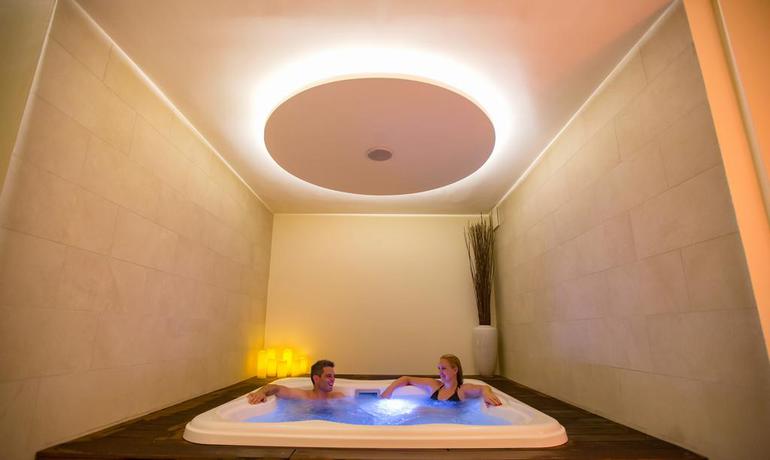 Imagen general del Hotel Aminess Younique Senses Resort. Foto 6