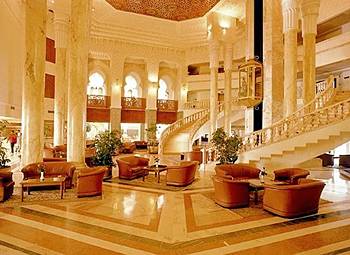Imagen de los interiores del Hotel Amir Palace. Foto 12