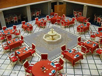 Imagen del bar/restaurante del Hotel Amir Palace. Foto 3