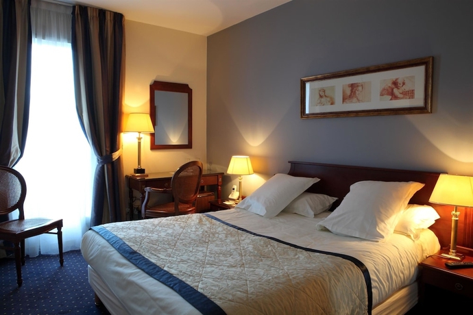 Imagen de la habitación del Hotel Amiral, Plaza de Italia. Foto 10