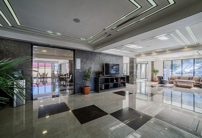 Imagen de los interiores del Hotel Amiranis Parki. Foto 16