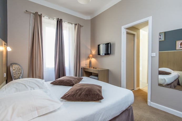 Imagen de la habitación del Hotel Amirauté, Cannes. Foto 14