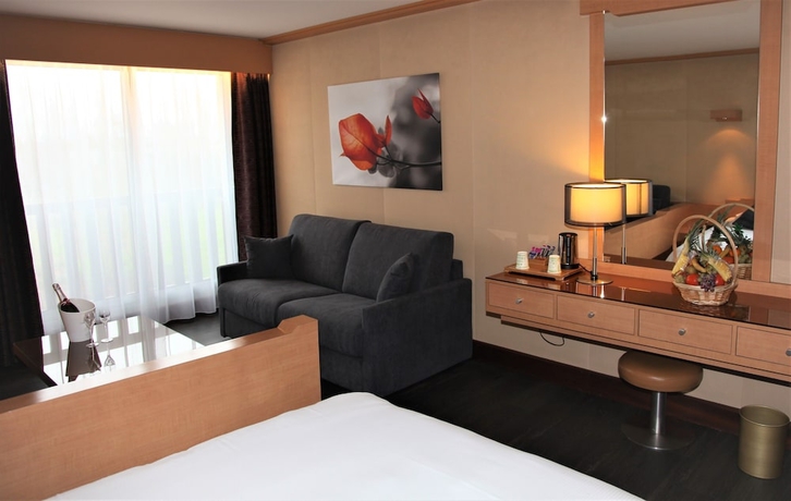 Imagen de la habitación del Hotel Amirauté Deauville. Foto 3