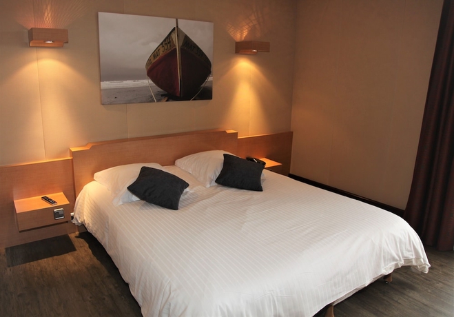 Imagen de la habitación del Hotel Amirauté Deauville. Foto 11