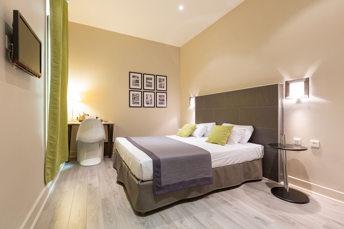 Imagen de la habitación del Hotel Amirauté, Toulon. Foto 11