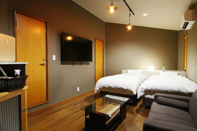 Imagen de la habitación del Hotel Amis Droles. Foto 30
