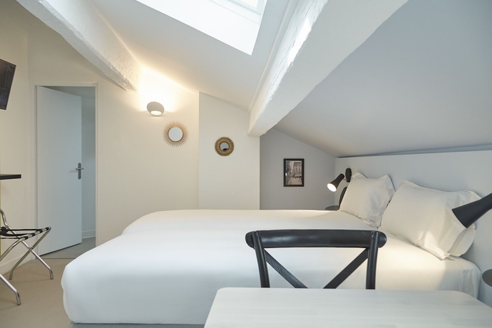 Imagen de la habitación del Hotel Amista Marseille - ancien Hotel Saint Louis - Vieux Port. Foto 10