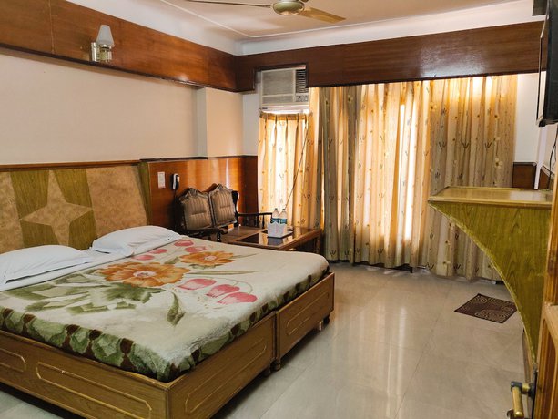 Imagen de la habitación del Hotel Amit, Bhuntar. Foto 13