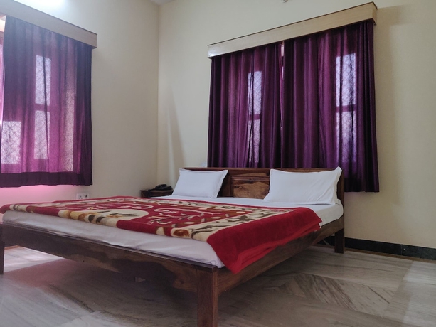 Imagen de la habitación del Hotel Amit Palace. Foto 9