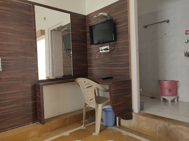 Imagen de la habitación del Hotel Amit Palace. Foto 11