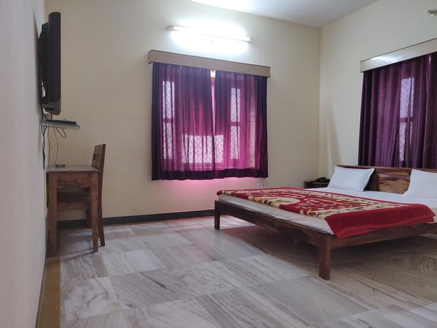 Imagen de la habitación del Hotel Amit Palace. Foto 13