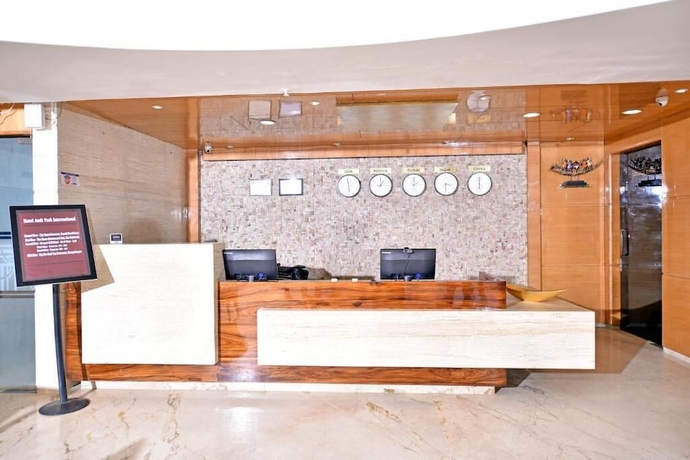 Imagen de los interiores del Hotel Amit Park International. Foto 7