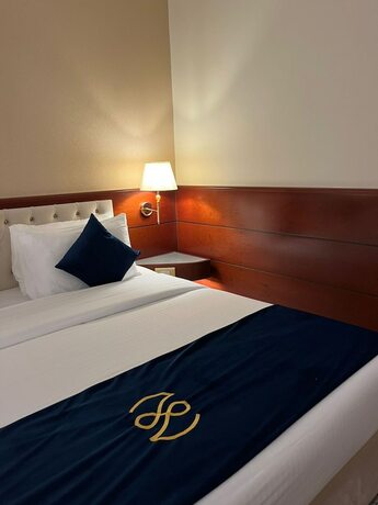 Imagen de la habitación del Hotel Amman Paradise. Foto 16