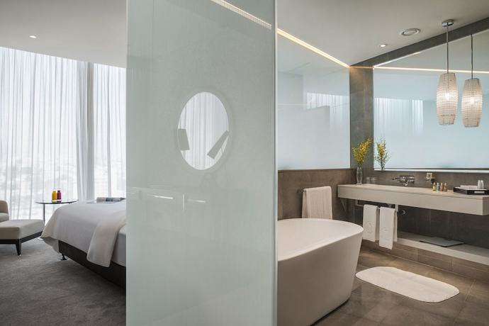 Imagen de la habitación del Hotel Amman Rotana. Foto 6