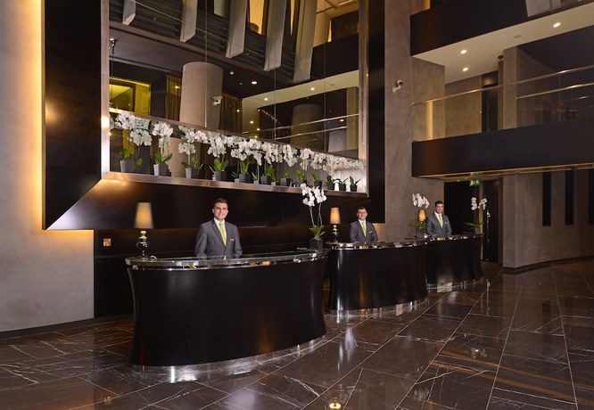 Imagen de los interiores del Hotel Amman Rotana. Foto 19