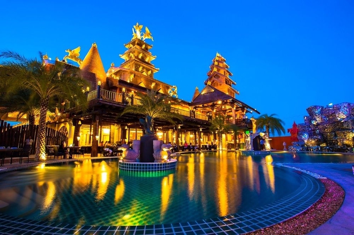 Imagen de la piscina del Hotel Ammata Lanta Resort. Foto 11