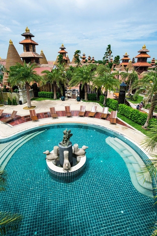 Imagen de la piscina del Hotel Ammata Lanta Resort. Foto 12