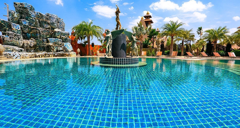 Imagen de la piscina del Hotel Ammata Lanta Resort. Foto 13