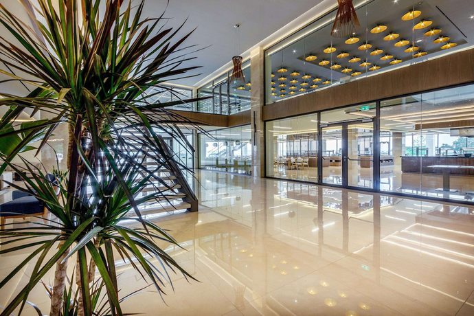 Imagen de los interiores del Hotel Ammoa Luxury and Spa Resort. Foto 17