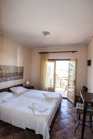 Imagen de la habitación del Hotel Ammon Garden. Foto 7