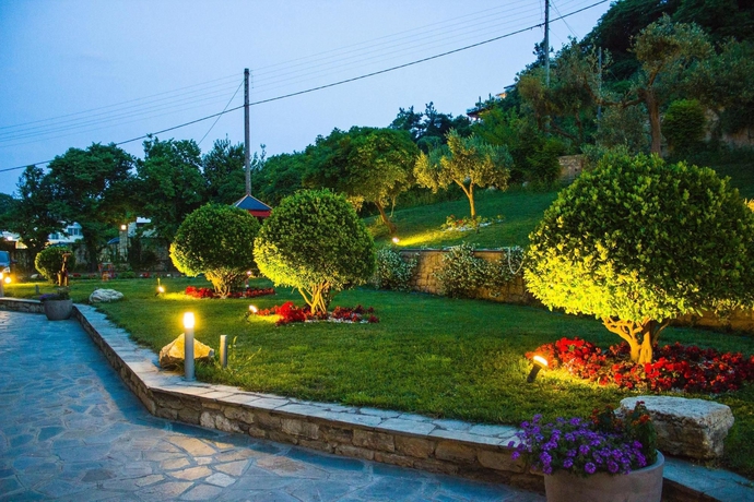 Imagen de los exteriores del Hotel Ammon Zeus Luxury Beach. Foto 11