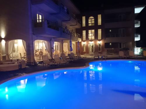 Imagen de la piscina del Hotel Ammos Bay. Foto 8