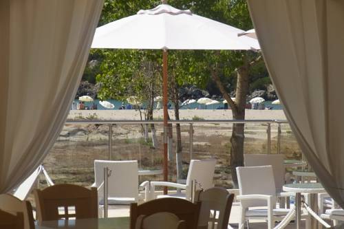 Imagen del bar/restaurante del Hotel Ammos Bay. Foto 4