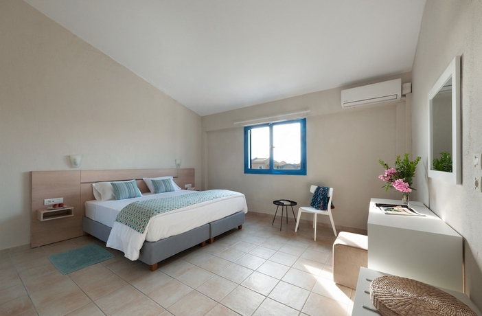 Imagen de la habitación del Hotel Ammoudia Maisonettes. Foto 7