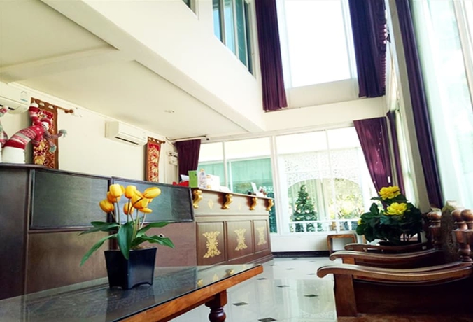 Imagen de los interiores del Hotel Amonruk 2. Foto 19