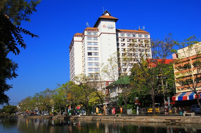 Imagen de los exteriores del Hotel Amora Hotel Tapae Chiang Mai. Foto 11