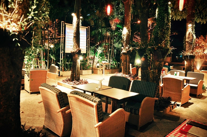 Imagen del bar/restaurante del Hotel Amora Hotel Tapae Chiang Mai. Foto 4