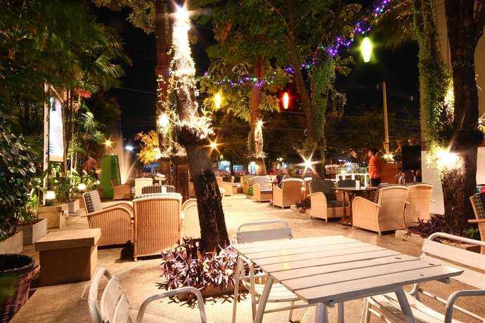 Imagen del bar/restaurante del Hotel Amora Hotel Tapae Chiang Mai. Foto 5