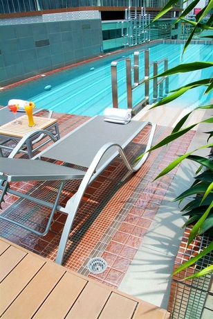 Imagen de la piscina del Hotel Amora Neoluxe. Foto 16