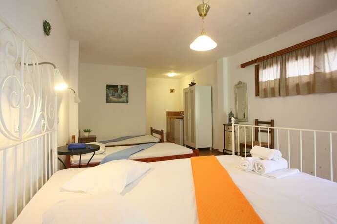 Imagen de la habitación del Hotel Amorani Studios, Mpatsi. Foto 13