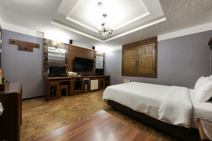 Imagen de la habitación del Hotel Amore Motel. Foto 3