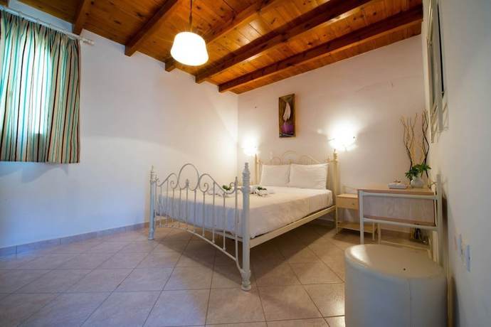 Imagen de la habitación del Hotel Amorgion Hotel. Foto 7